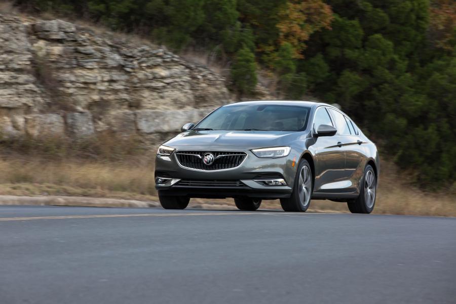  Buick Regal Sportback 2017 года  (NA) (фото 30 из 42)